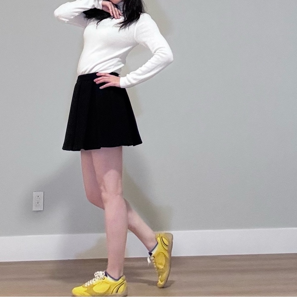 🖤 Solid Black Wool Pleated Mini Skirt w/ Built-in Shorts🖤